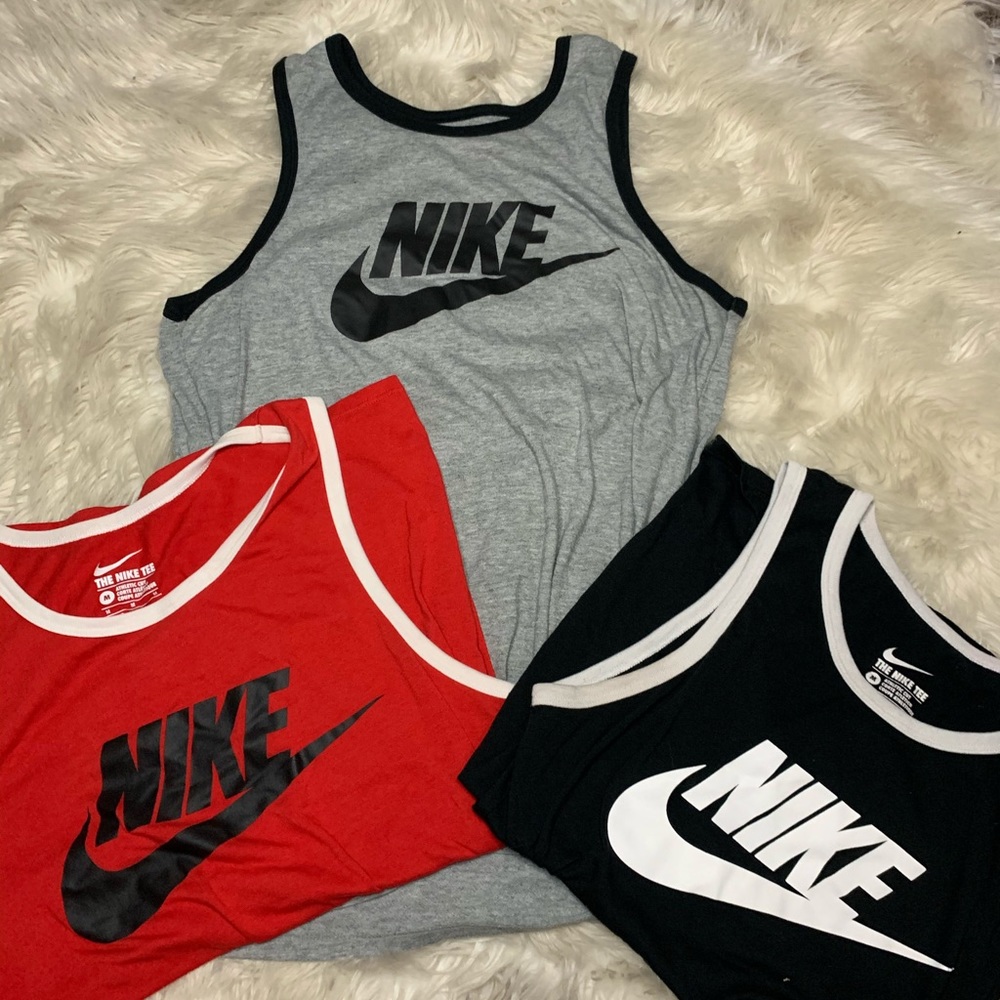 NIKE TANKS BUNDLE